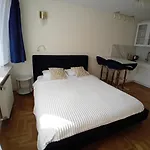 La Alaia Apartment With Parking